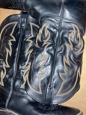 Justin Boots Black Western Cowboy Boots with Tan Stitching